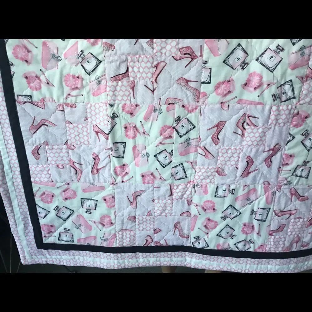 Handmade Quilt - Picture 6 of 16